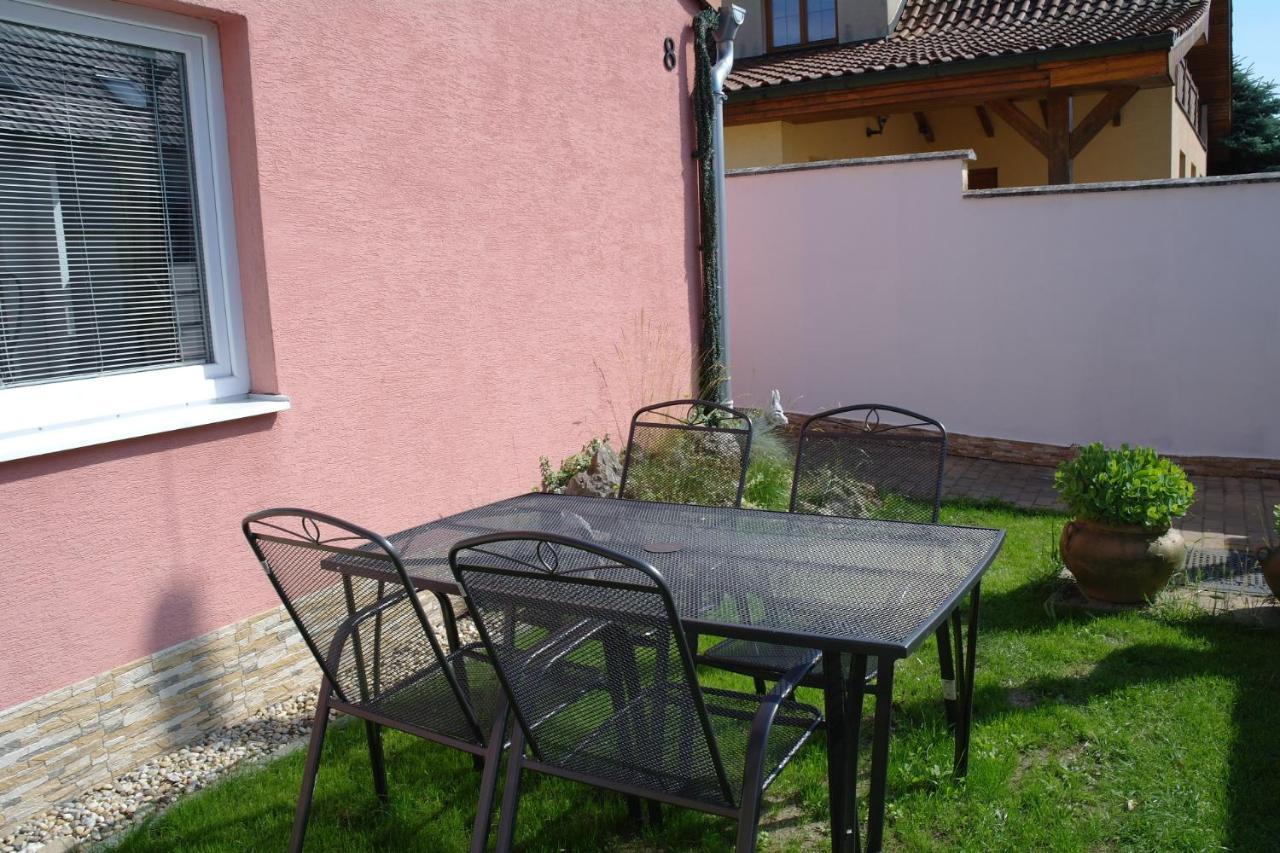 Rodinny Dom Auris Piest'any Buitenkant foto